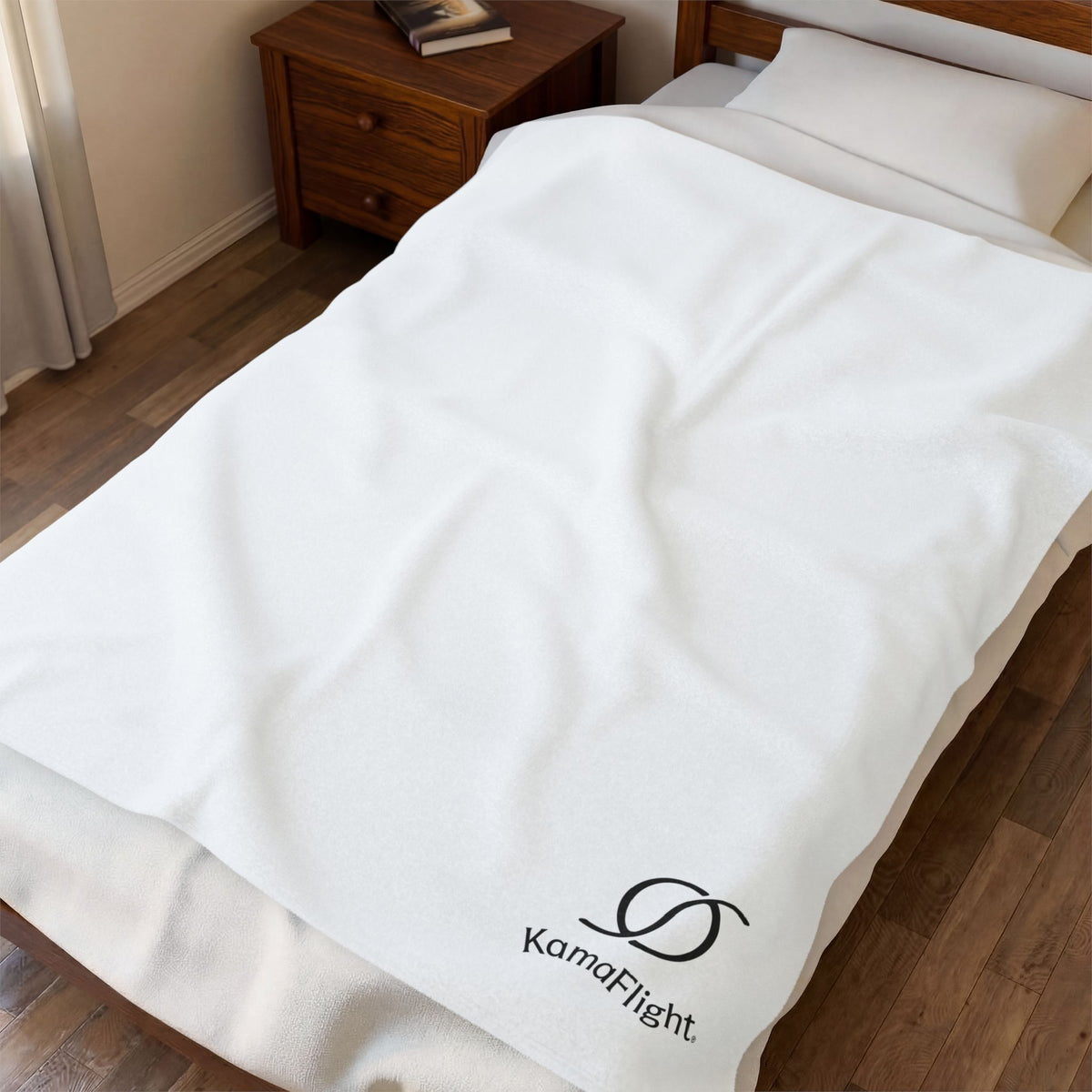 Velveteen Plush Blanket – Cozy White Throw, Logo